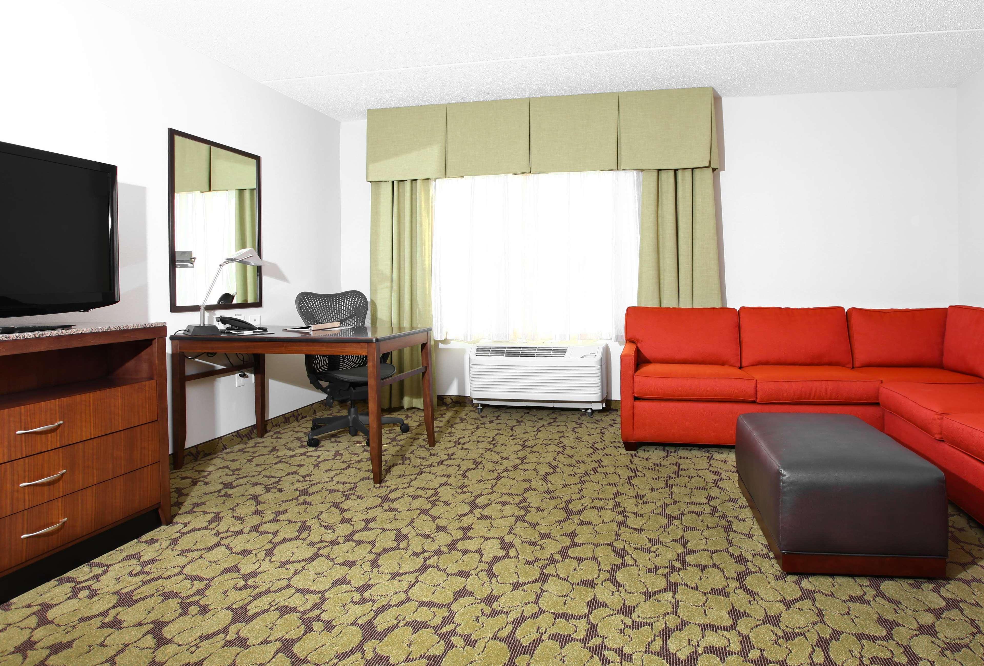 Hilton Garden Inn Olathe Bagian luar foto