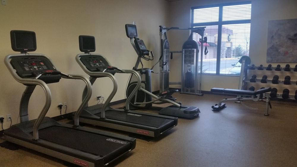 Hilton Garden Inn Olathe Bagian luar foto
