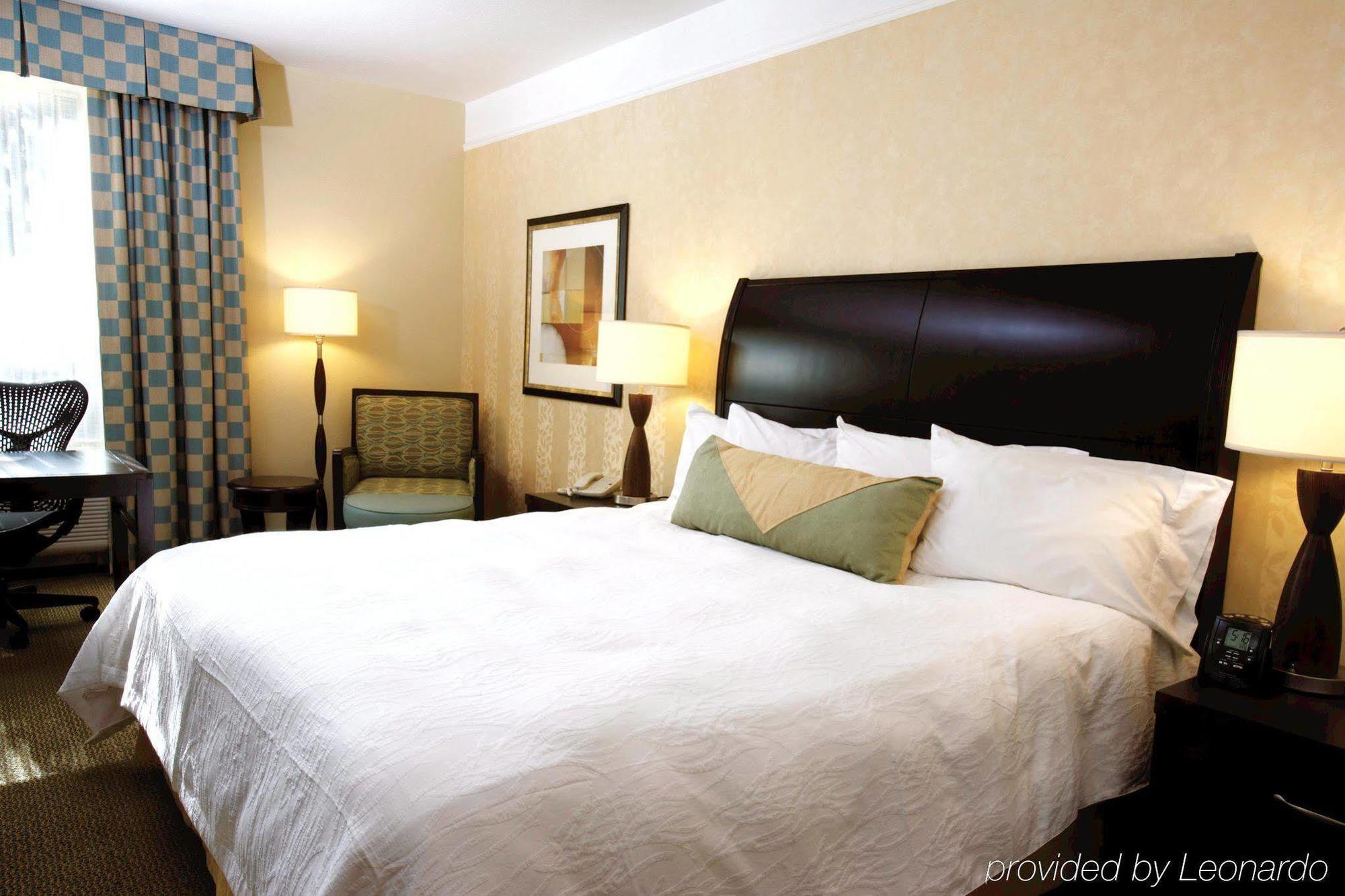 Hilton Garden Inn Olathe Bagian luar foto