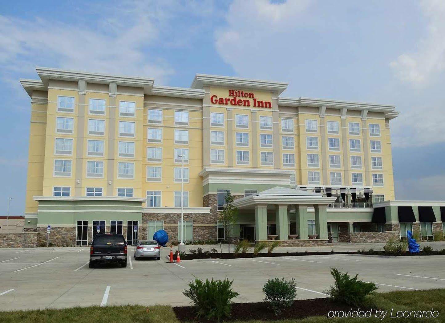 Hilton Garden Inn Olathe Bagian luar foto